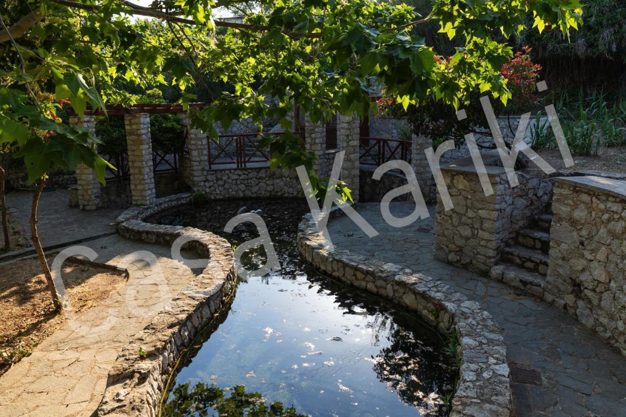 Casa Kariki - Traditional House In Pszínthosz Kültér fotó